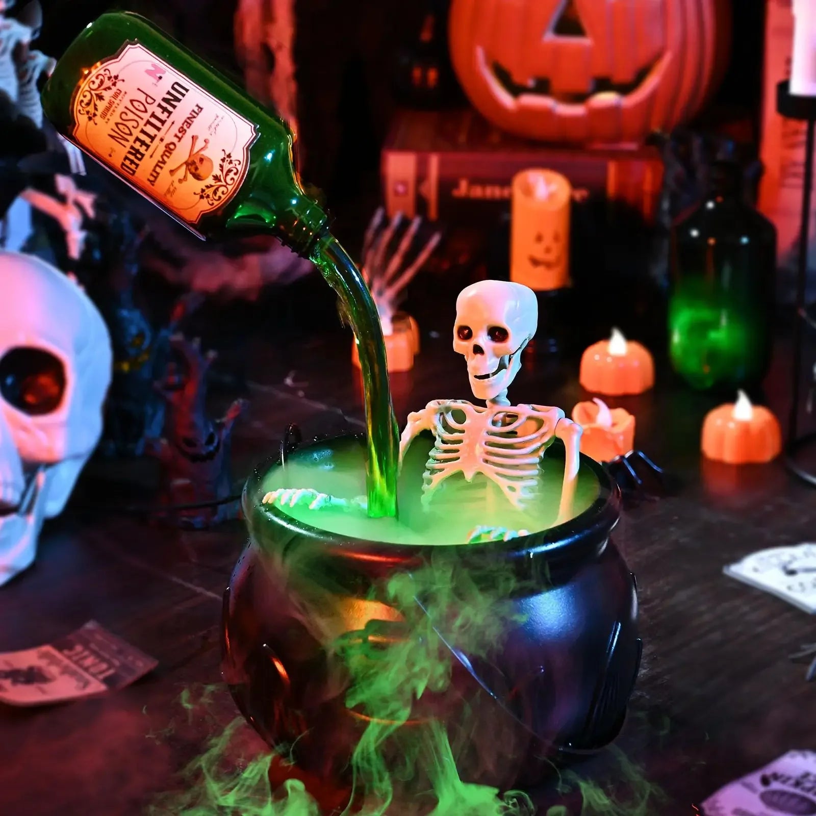 Halloween WitchCauldron with LED Light & Fog Mist