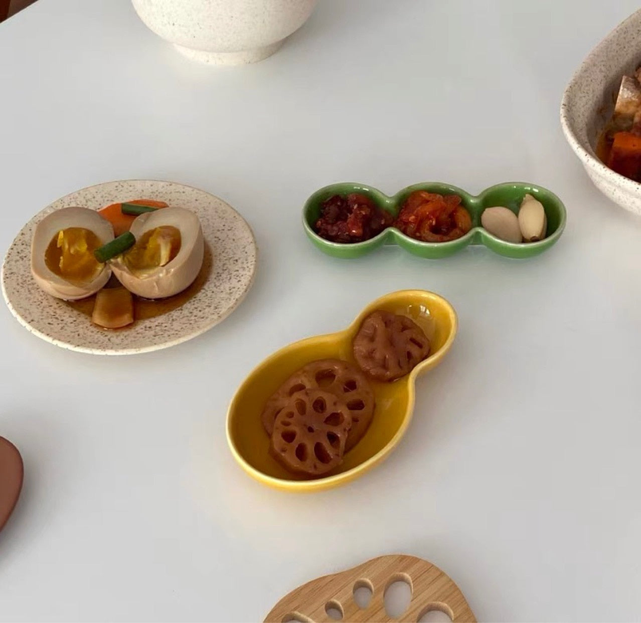 4 Colors Ceramic Dipping Flower Dish